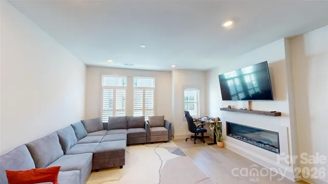 $555,000 | 1025 Wesley Terrace Avenue, Charlotte, NC 28208