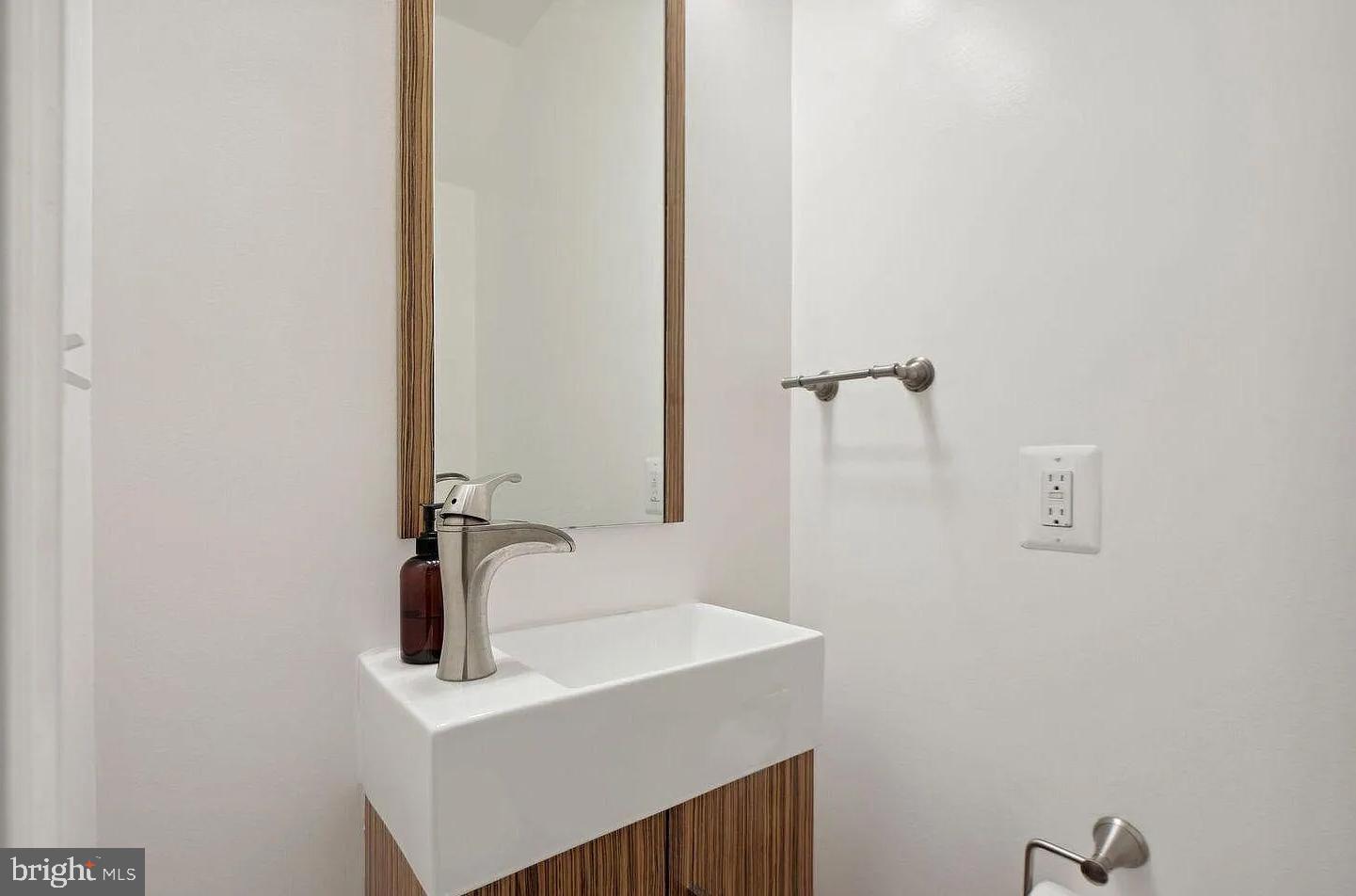 12 Hanover Place Northwest Washington, DC 20001 - Photo 12 of 15