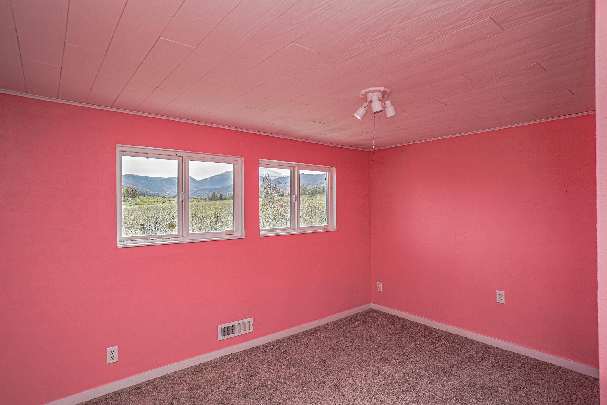 5510 Adams Road Talent, OR 97540 - Photo 30 of 59 DSC00130