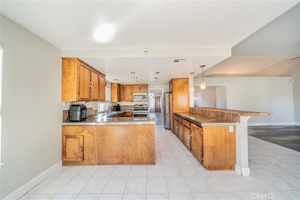 6744 Mission Grove Riverside, CA 92506 - Photo 18 of 53