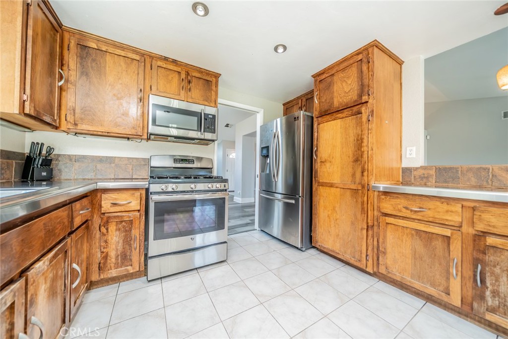 6744 Mission Grove Riverside, CA 92506 - Photo 21 of 53