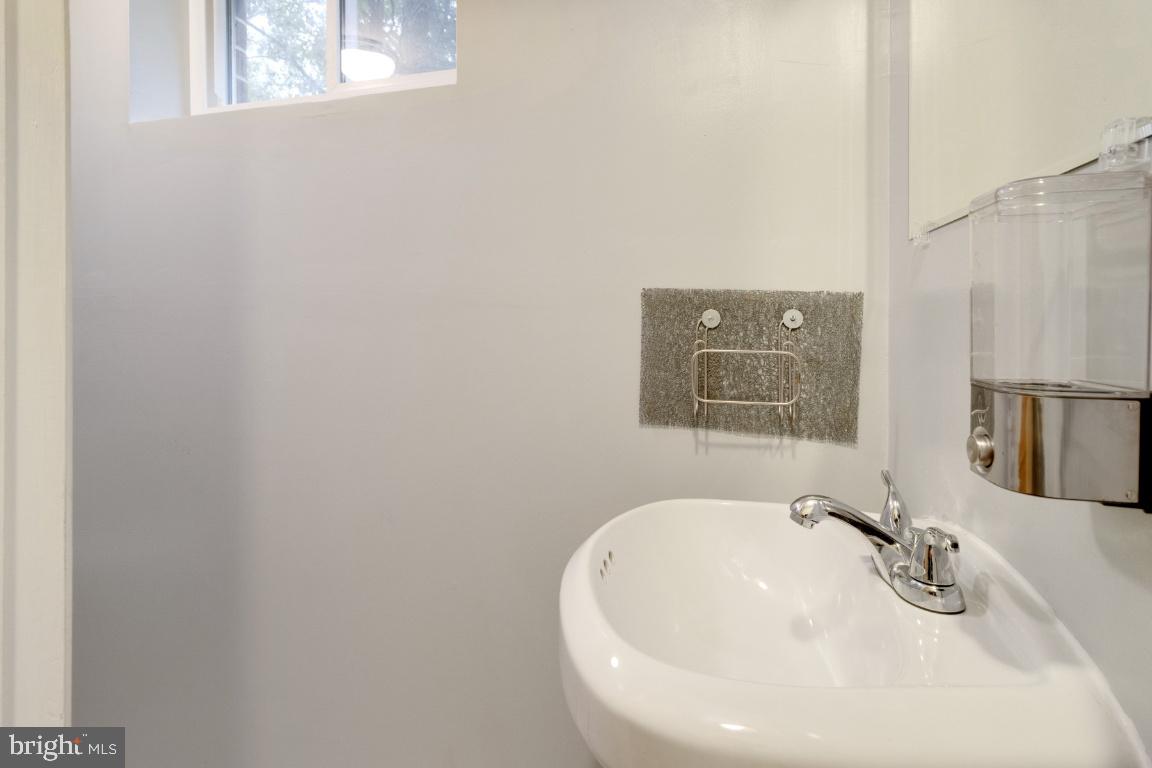 9405 North Penfield Road Columbia, MD 21045 - Photo 36 of 44 Gallery Image 36