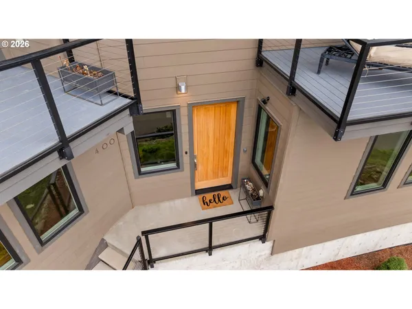 $2,050,000 | 400 Maya Way, Mosier, OR 97040