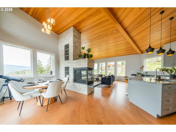 $2,050,000 | 400 Maya Way, Mosier, OR 97040