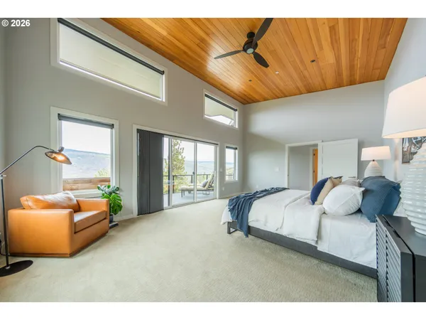 $2,050,000 | 400 Maya Way, Mosier, OR 97040