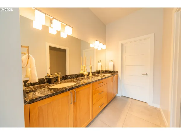 $2,050,000 | 400 Maya Way, Mosier, OR 97040