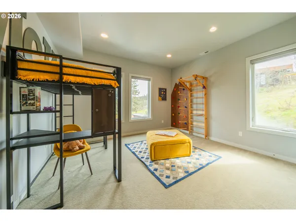 $2,050,000 | 400 Maya Way, Mosier, OR 97040