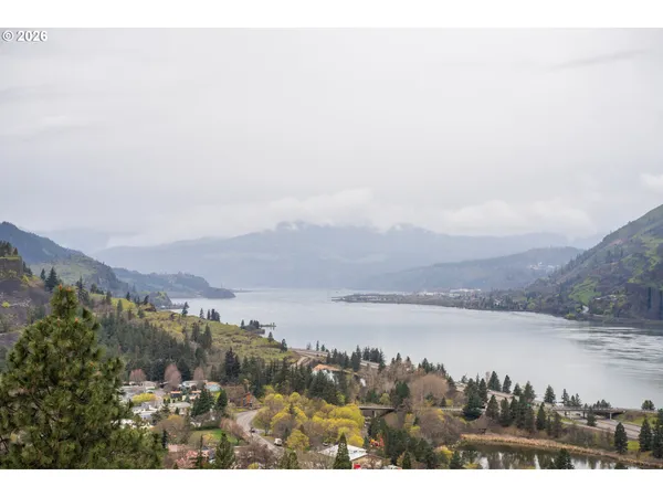 $2,050,000 | 400 Maya Way, Mosier, OR 97040