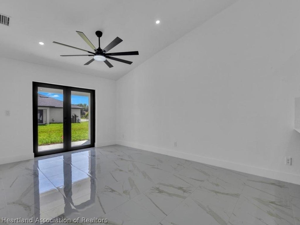 4747 24th Street Southwest Lehigh Acres, FL 33973 - Photo 11 of 35 Gallery Image 11