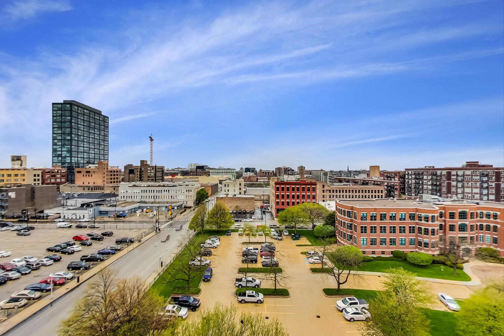 225 South Sangamon Street, Unit 809 Chicago, IL 60607 - Photo 25 of 34 a view of a city with tall buildings