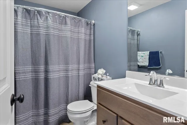 $439,900 | 905 Boxwood Court, Chatham, IL 62629