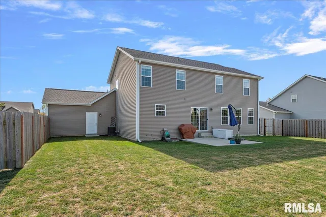 $439,900 | 905 Boxwood Court, Chatham, IL 62629