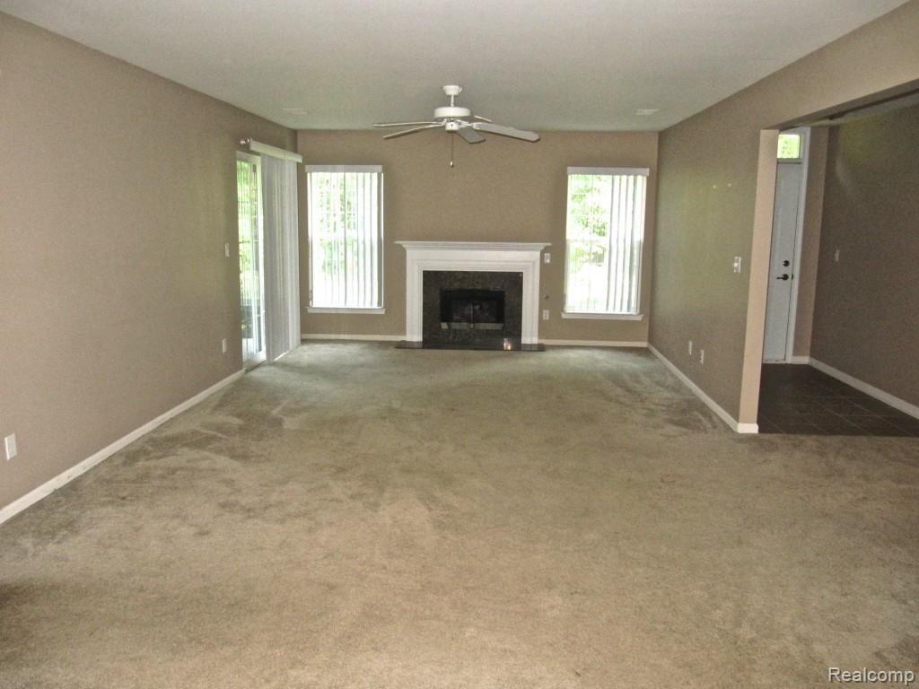3397 Tremonte Circle, Unit 202 Rochester, MI 48306 - Photo 12 of 35 Neutral decor in Great Room