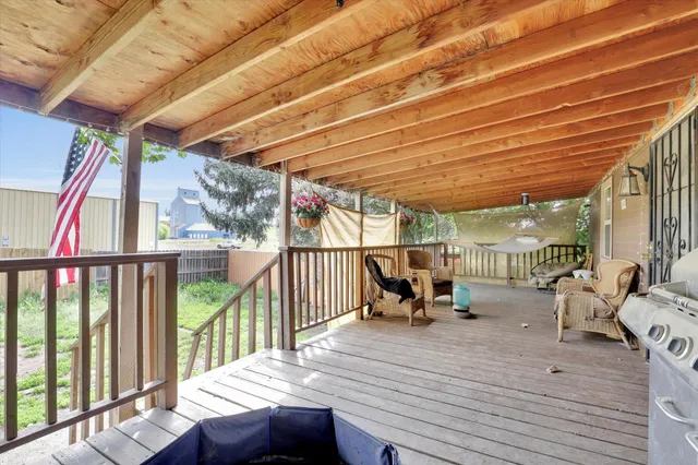 $225,000 | 228 Poplar Street, Tekoa, WA 99033