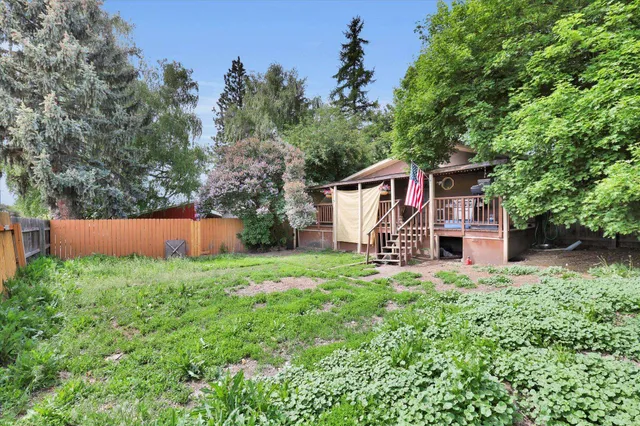 $225,000 | 228 Poplar Street, Tekoa, WA 99033