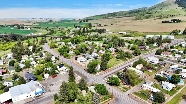 $225,000 | 228 Poplar Street, Tekoa, WA 99033