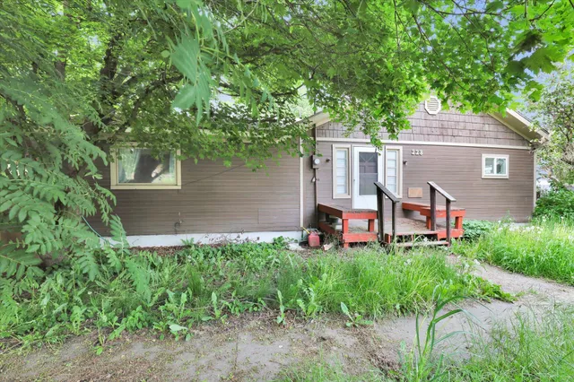 $225,000 | 228 Poplar Street, Tekoa, WA 99033