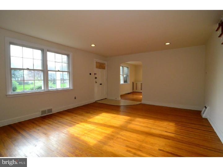 303 Brentwood Road Havertown, PA 19083 - Photo 10 of 24