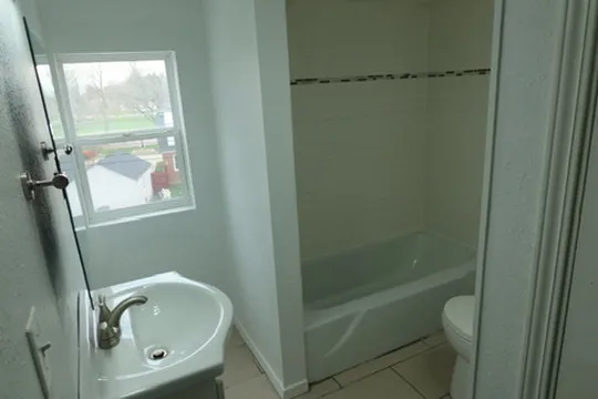 $191,500 | 2003 Nebraska Road, Rockford, IL 61108