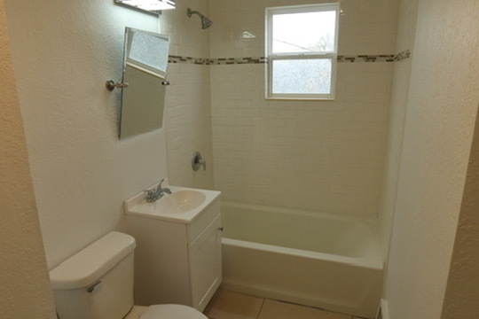 2003 Nebraska Road Rockford, IL 61108 - Photo 4 of 19 Gallery Image 4