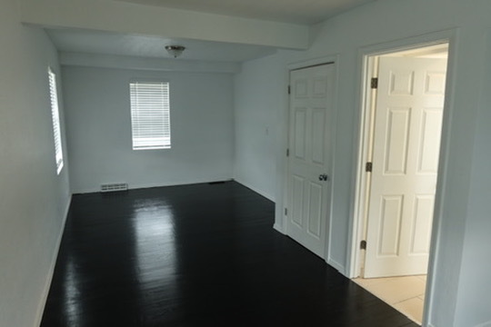 2003 Nebraska Road Rockford, IL 61108 - Photo 7 of 19 Gallery Image 7