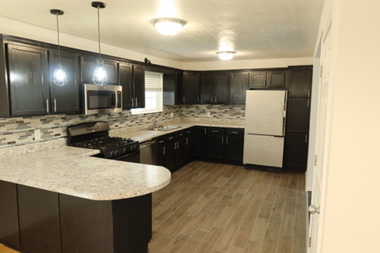 2003 Nebraska Road Rockford, IL 61108 - Photo 8 of 19 Gallery Image 8