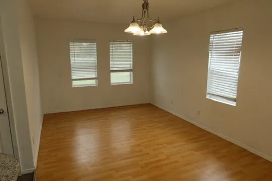 $191,500 | 2003 Nebraska Road, Rockford, IL 61108