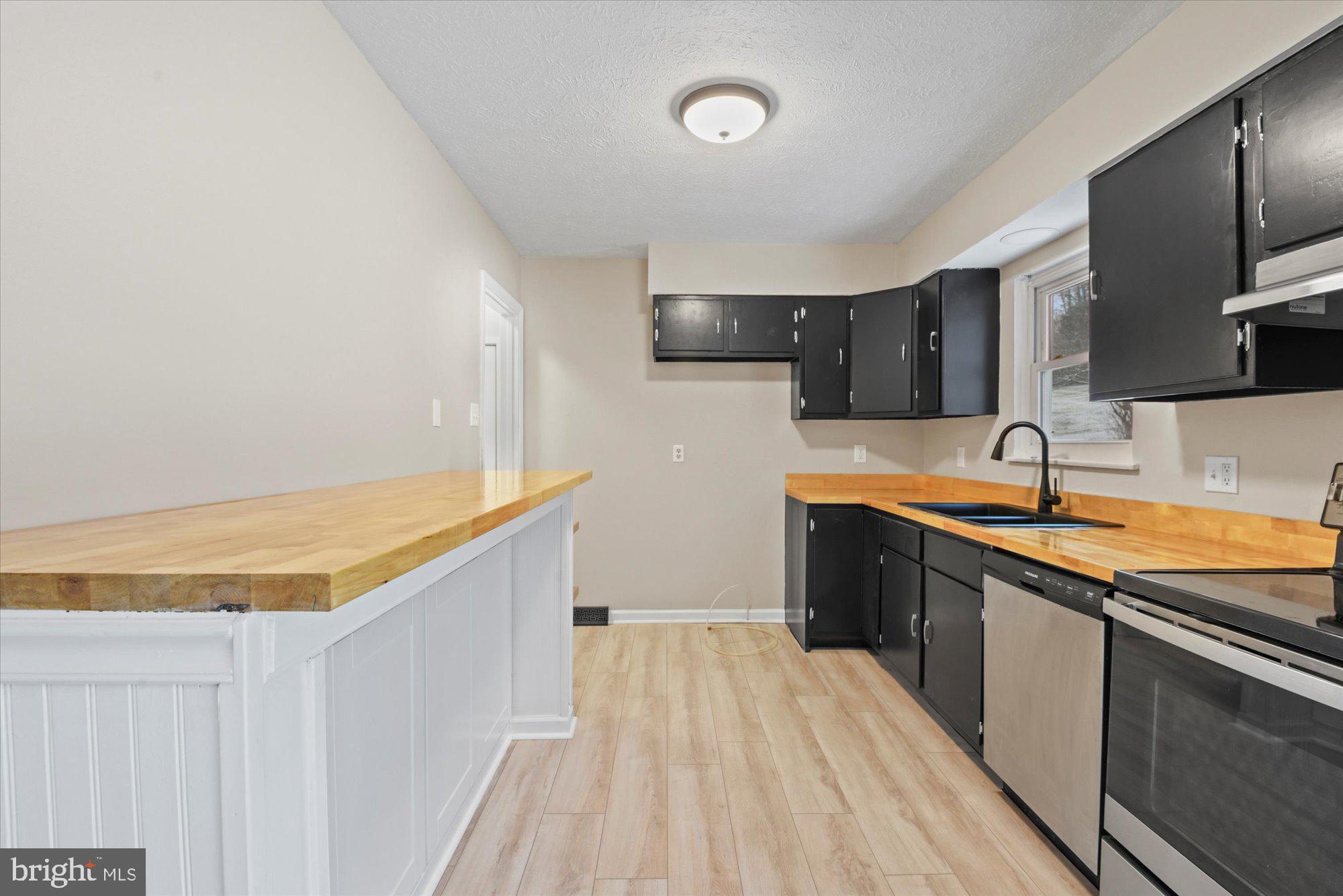 4419 Old Hanover Road Westminster, MD 21158 - Photo 6 of 24 Gallery Image 6