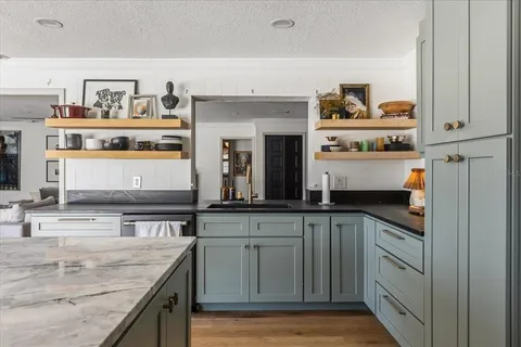 $799,900 | 4072 Summerwood Avenue, Orlando, FL 32812