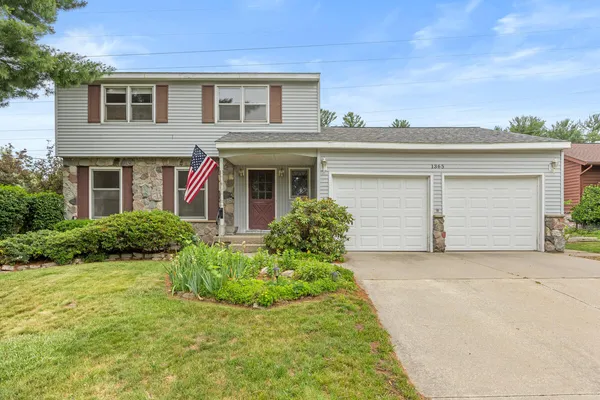 $319,900 | 1365 Marwood Drive Southeast, Kentwood, MI 49508