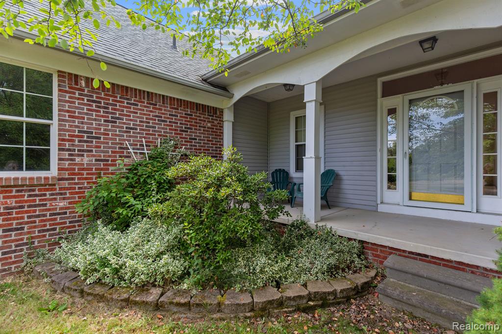 14939 Terry Road Allenton, MI 48002 - Photo 2 of 59