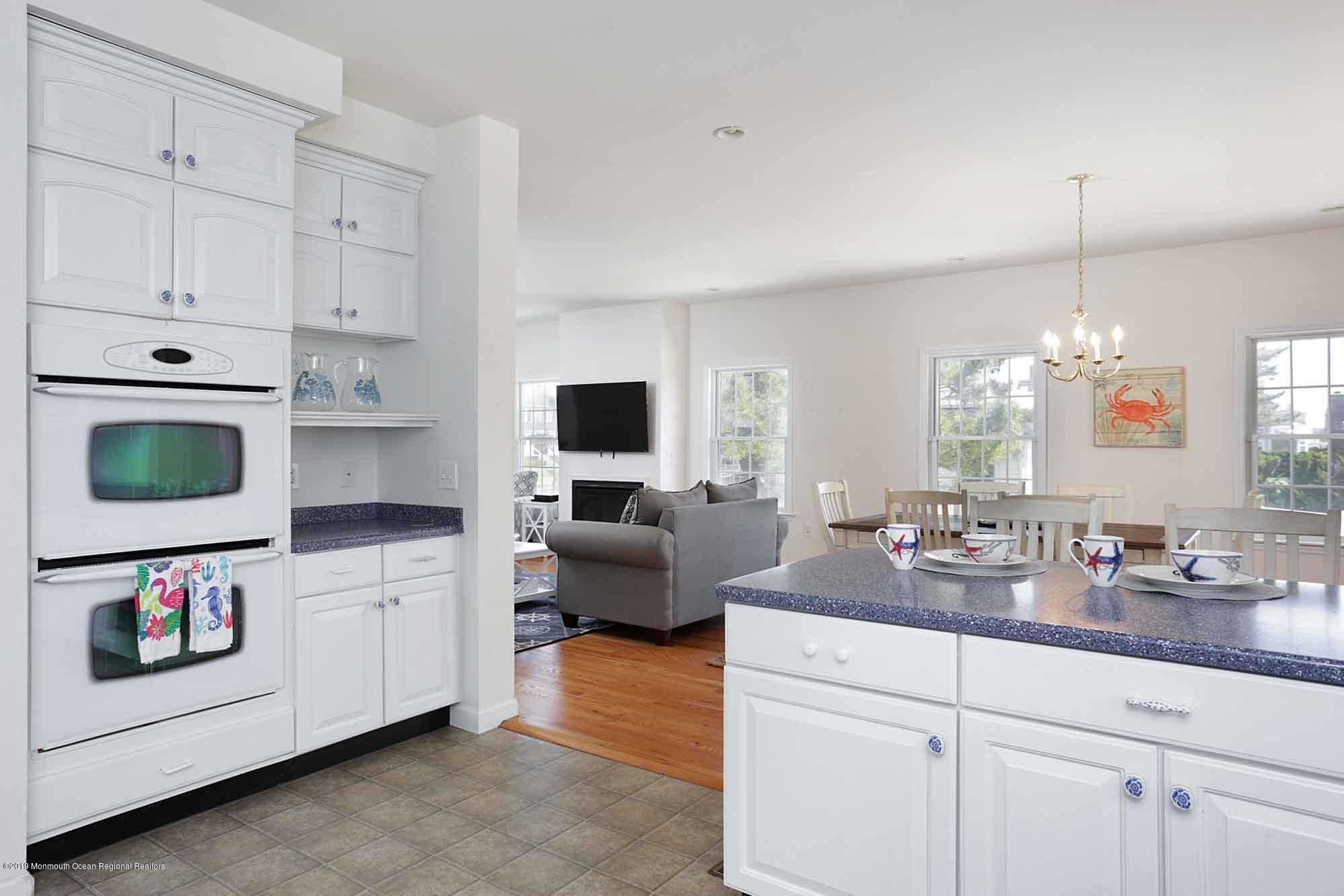 111 York Avenue Spring Lake, NJ 07762 - Photo 14 of 33 IMG_6722