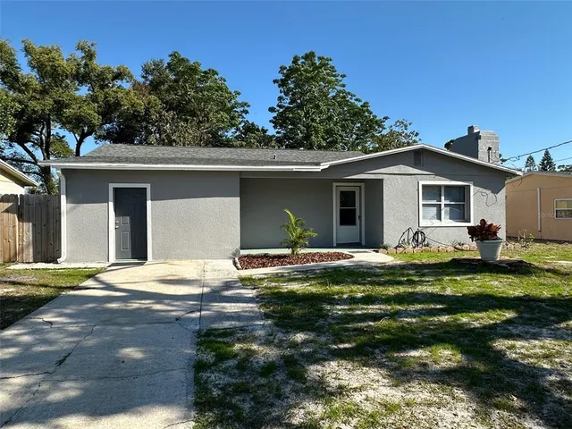 $294,900 | 890 Emerald Drive, Mount Dora, FL 32757
