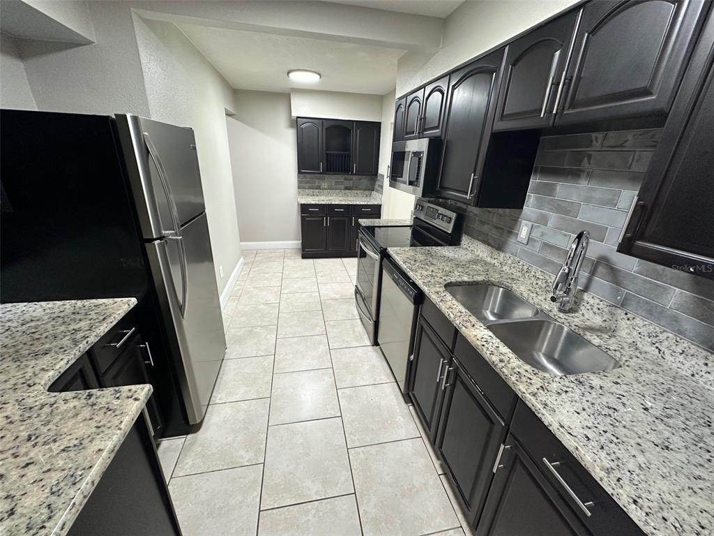 890 Emerald Drive Mount Dora, FL 32757 - Photo 5 of 15