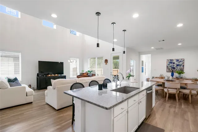 $565,000 | 13712 Moss Lake Lane, Conroe, TX 77384