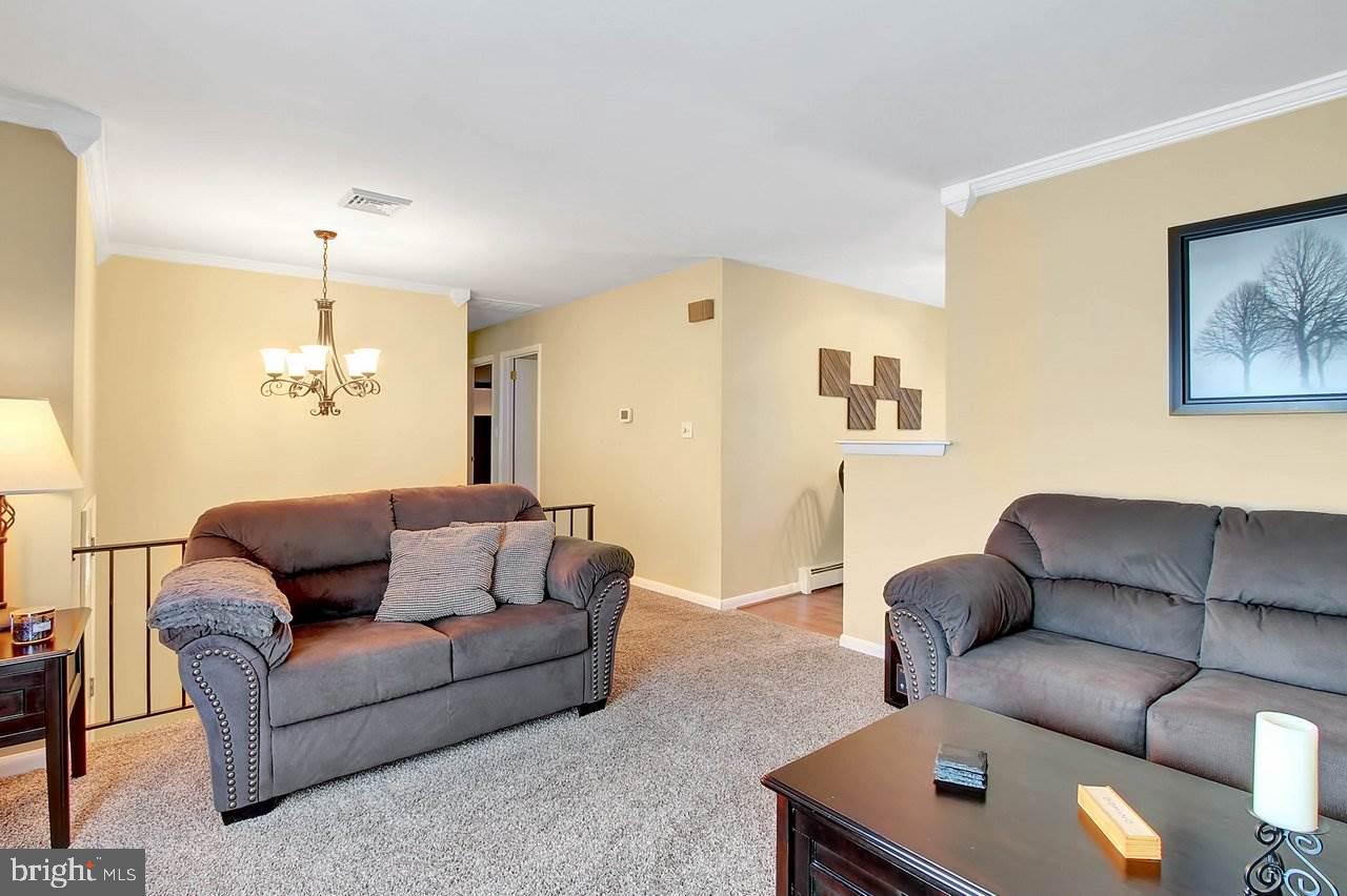 21 Heatherland Road Middletown, PA 17057 - Photo 3 of 25 Gallery Image 3