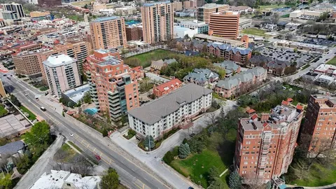 $279,000 | 4949 Wornall Road, Unit 109, Kansas City, MO 64112