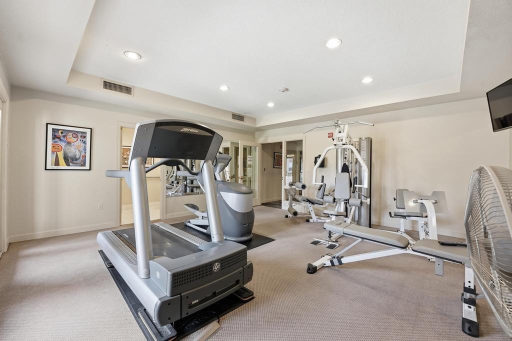 4949 Wornall Road, Unit 109 Kansas City, MO 64112 - Photo 20 of 28