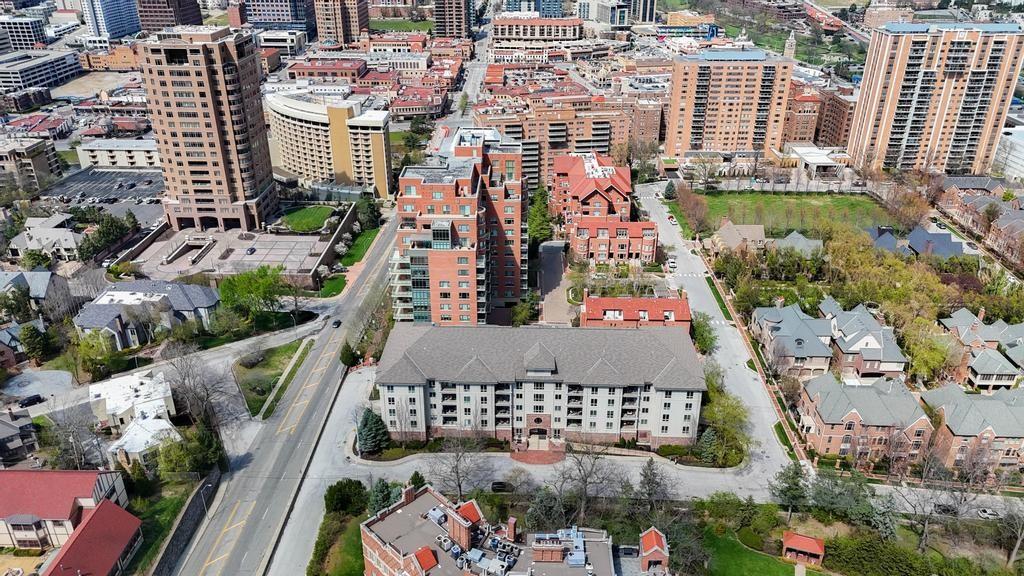 4949 Wornall Road, Unit 109 Kansas City, MO 64112 - Photo 21 of 28