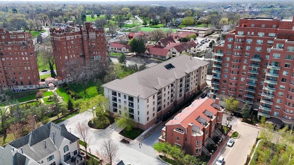 4949 Wornall Road, Unit 109 Kansas City, MO 64112 - Photo 25 of 28