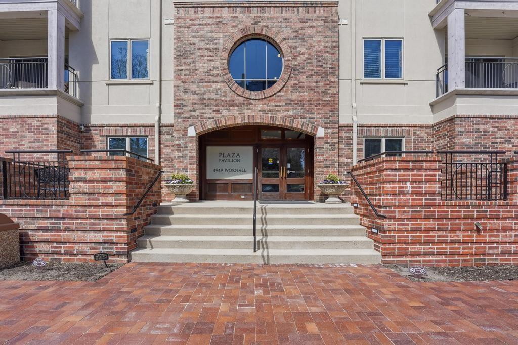 4949 Wornall Road, Unit 109 Kansas City, MO 64112 - Photo 3 of 28