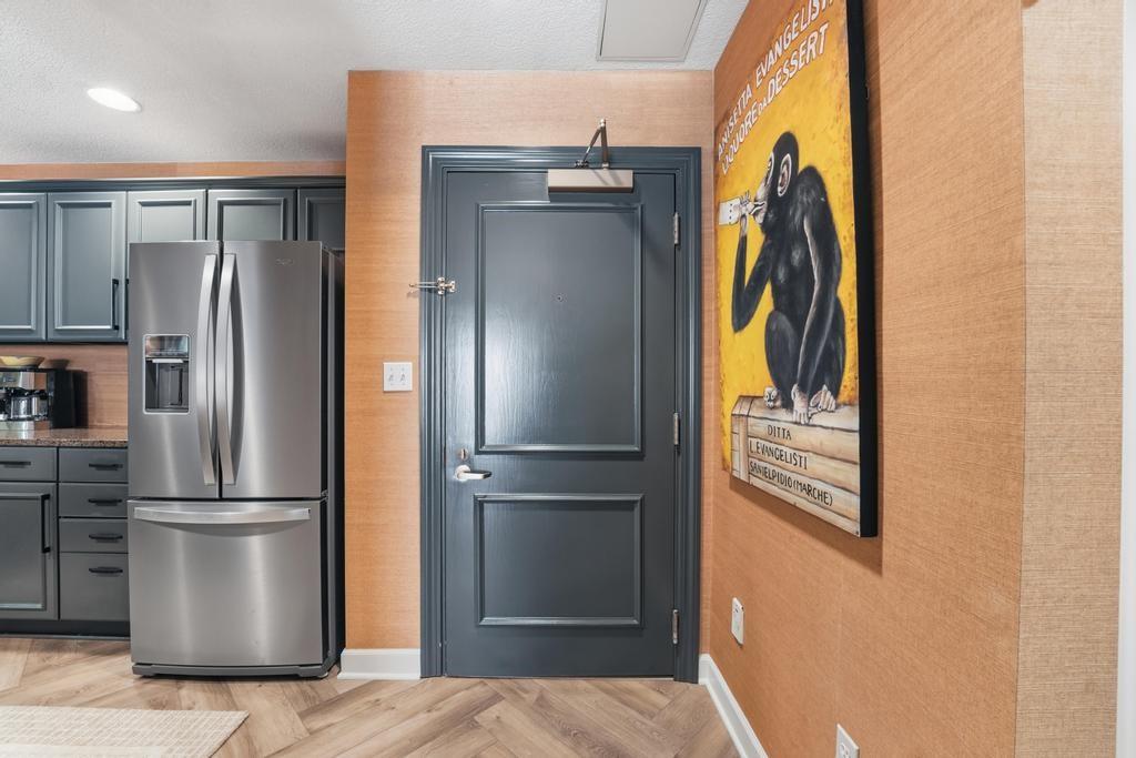 4949 Wornall Road, Unit 109 Kansas City, MO 64112 - Photo 9 of 28