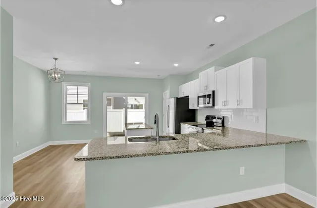 $266,800 | 317 Starfish Lane, Sneads Ferry, NC 28460