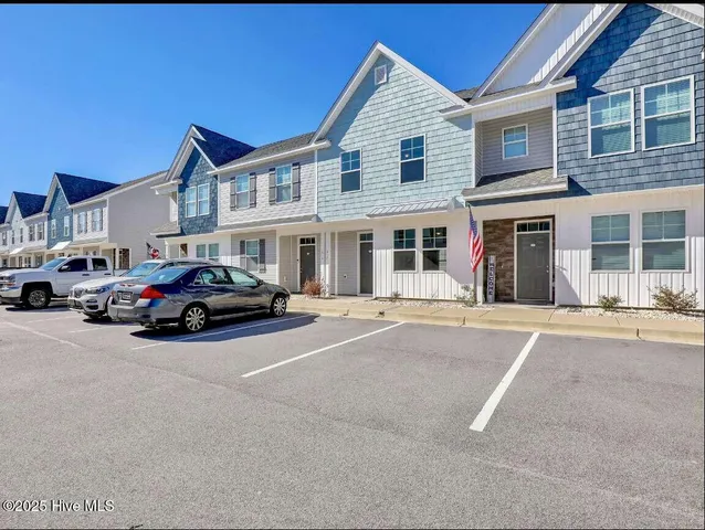 $266,800 | 317 Starfish Lane, Sneads Ferry, NC 28460