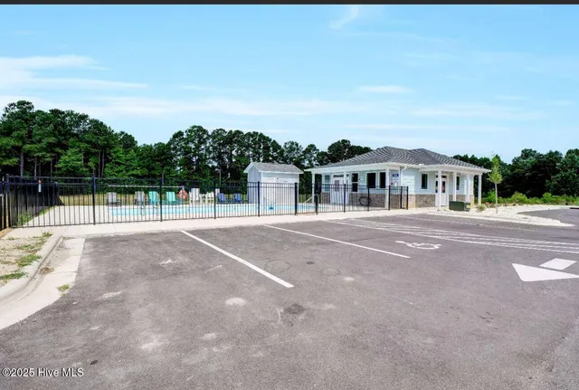 $266,800 | 317 Starfish Lane, Sneads Ferry, NC 28460