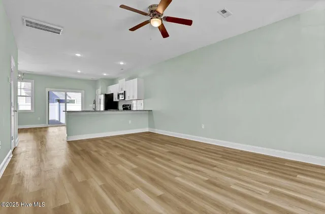 $266,800 | 317 Starfish Lane, Sneads Ferry, NC 28460