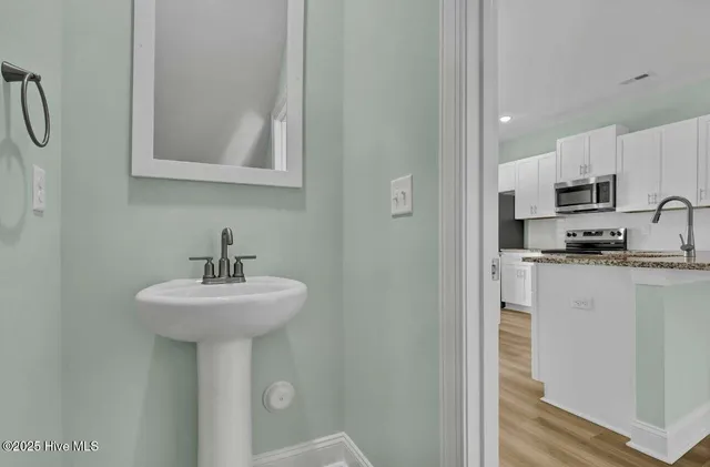 $266,800 | 317 Starfish Lane, Sneads Ferry, NC 28460