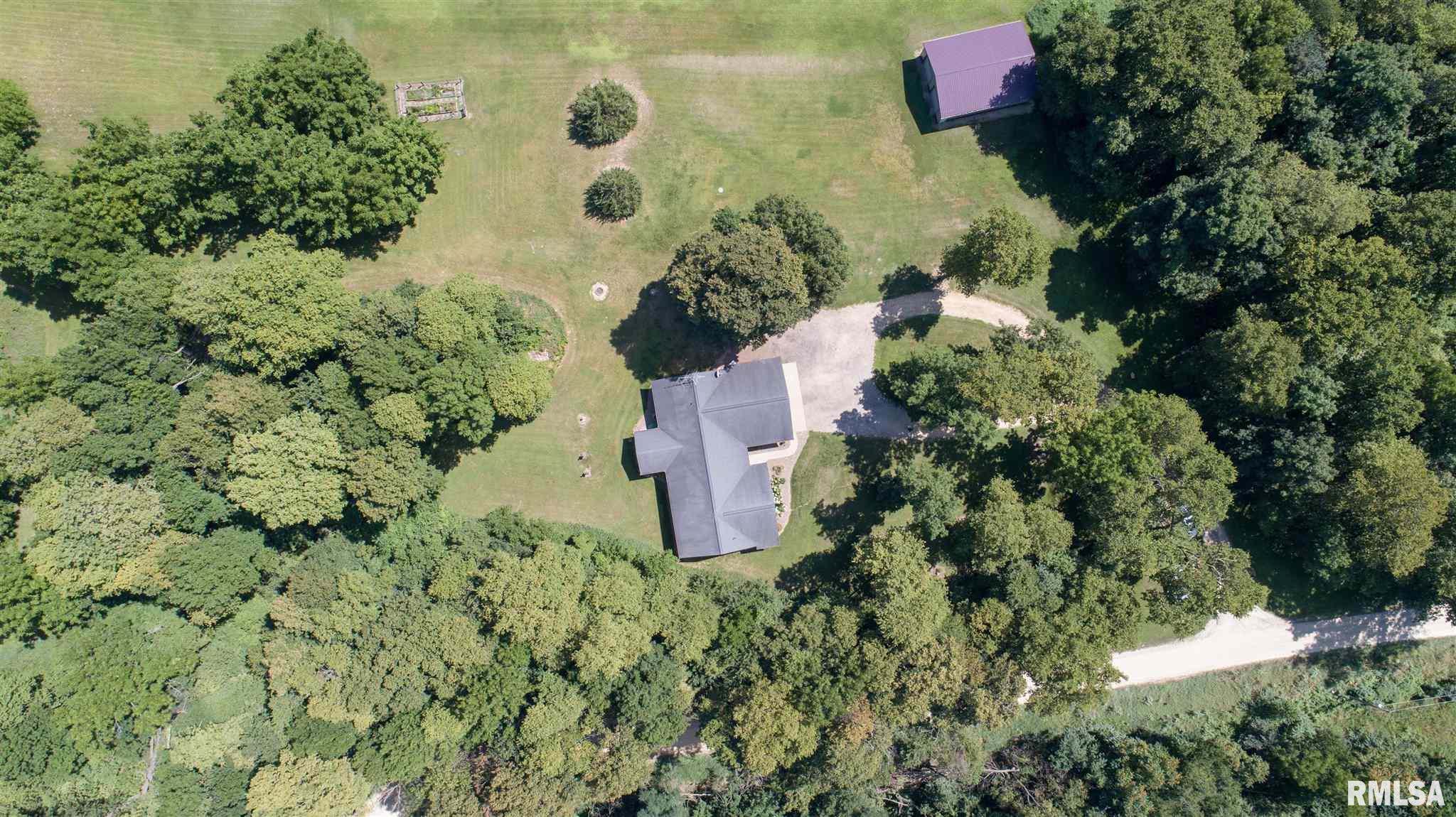 16056 Elston Road Fulton, IL 61252 - Photo 4 of 28 Gallery Image 4