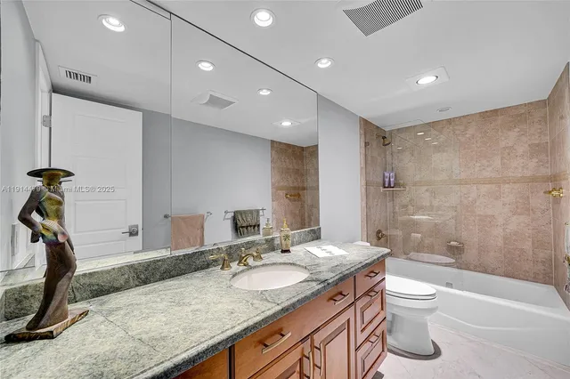 $899,000 | 936 Intracoastal Drive, Unit 21A, Fort Lauderdale, FL 33304