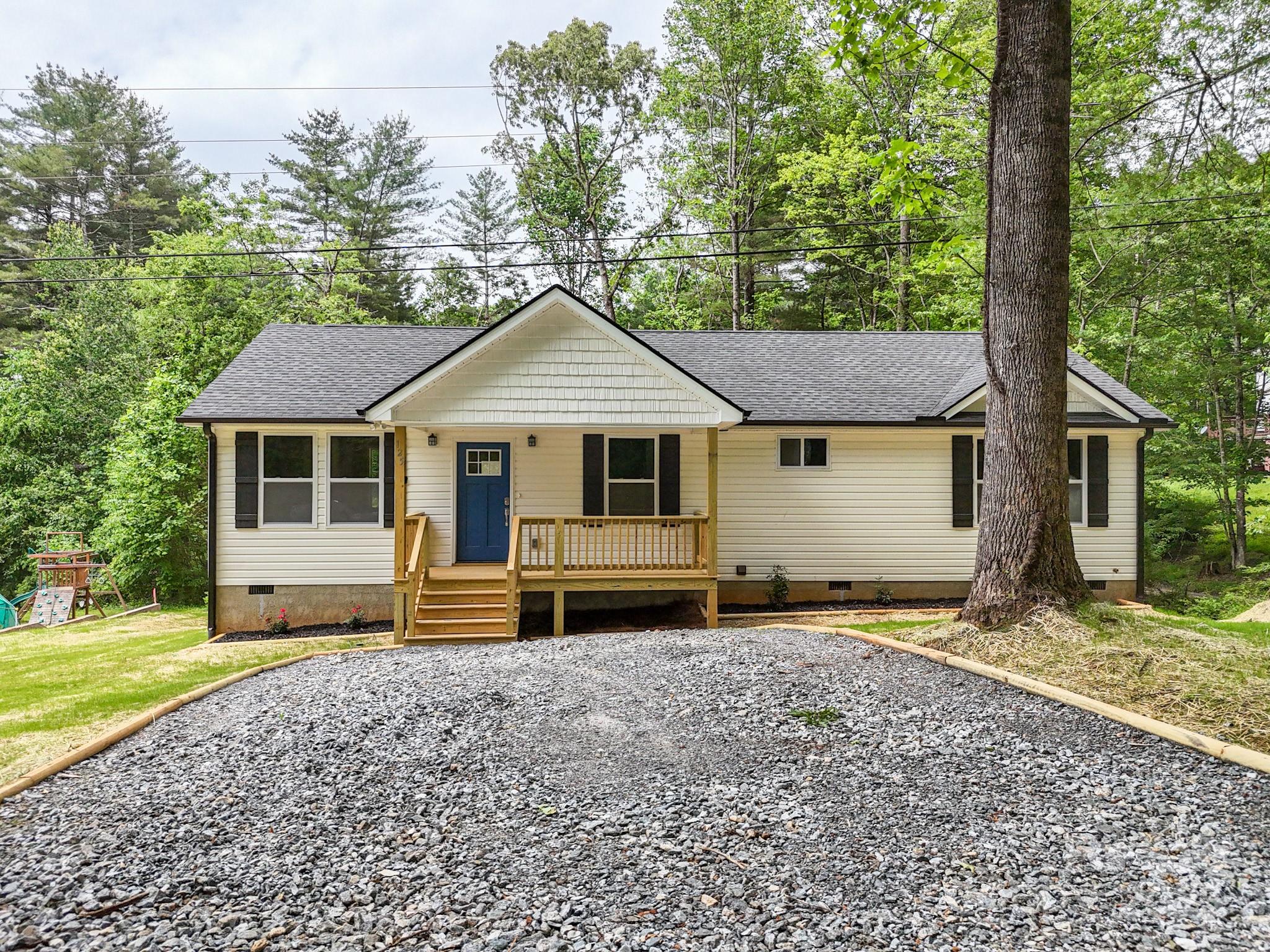 125 Redden Road Hendersonville, NC 28739 - Photo 36 of 39 Gallery Image 36